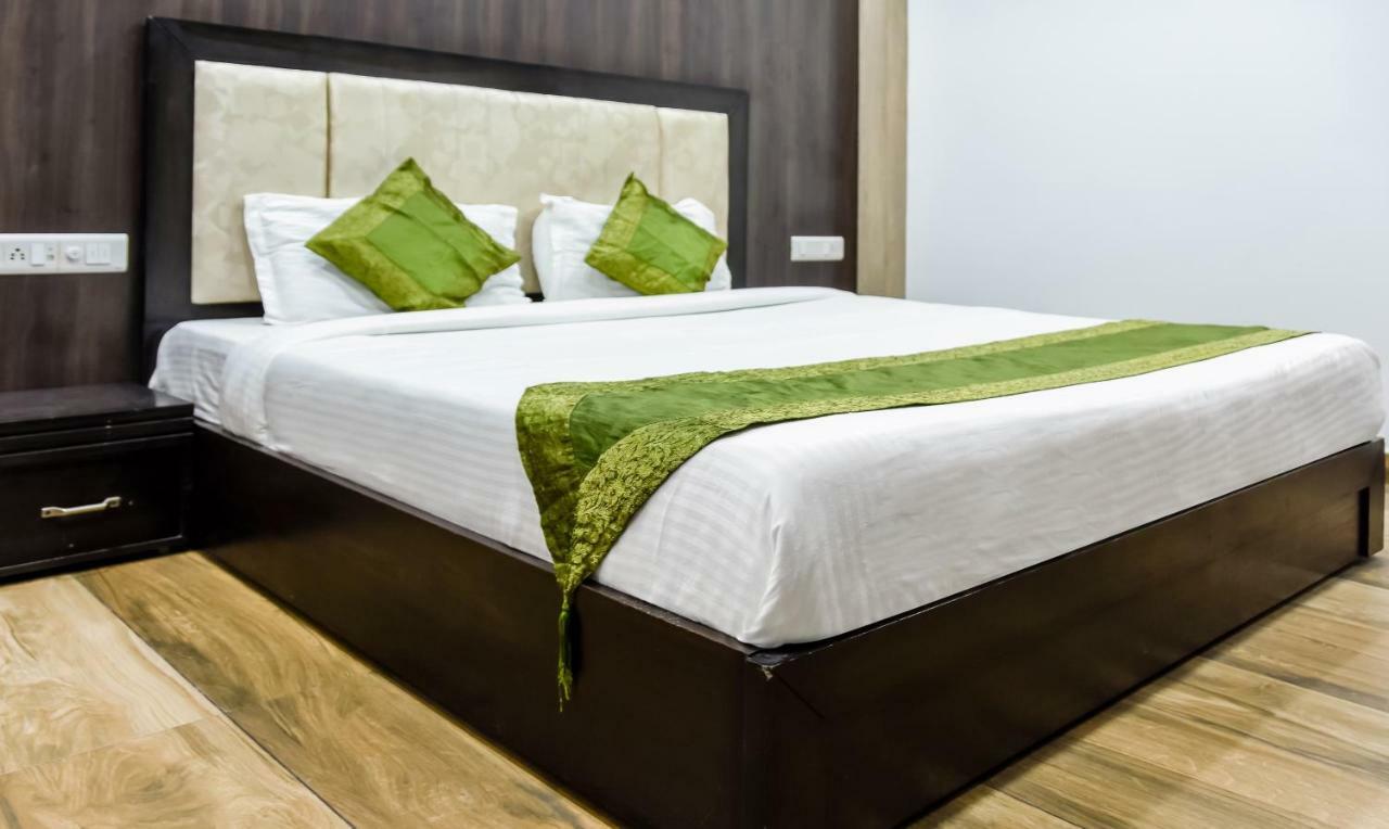 Hotel Treebo Red Petal Jalandhar Extérieur photo