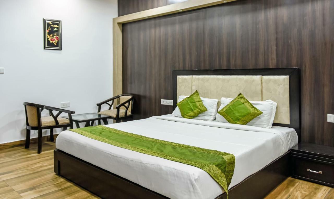 Hotel Treebo Red Petal Jalandhar Extérieur photo