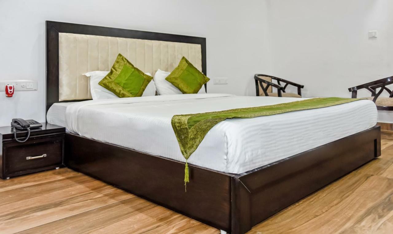 Hotel Treebo Red Petal Jalandhar Extérieur photo
