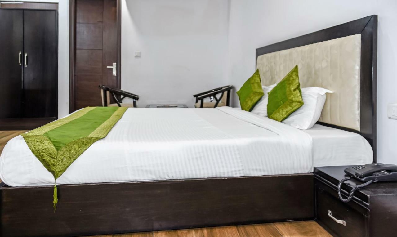 Hotel Treebo Red Petal Jalandhar Extérieur photo